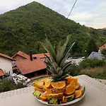 Emma * Visoko