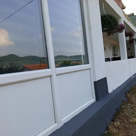 Emma Apartman *